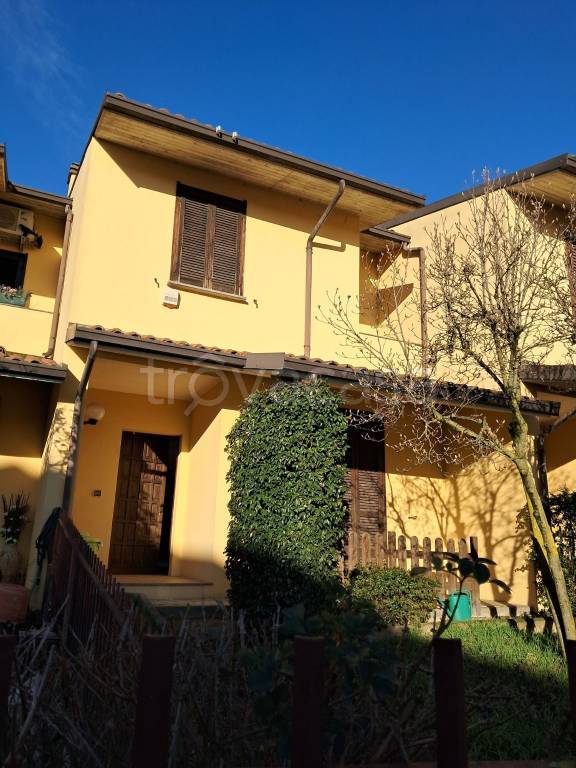 casa indipendente in vendita a Valle Salimbene