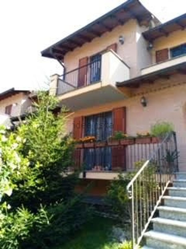 casa indipendente in vendita a Valle Salimbene in zona San Leonardo