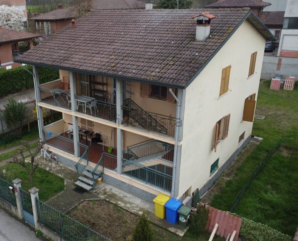 casa indipendente in vendita a Valle Salimbene