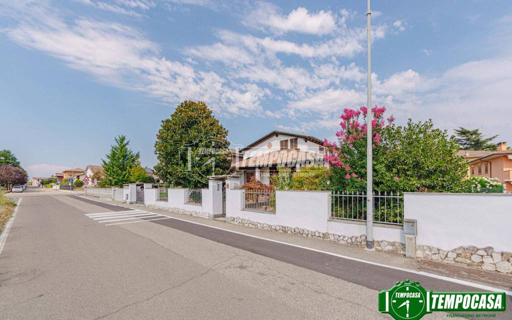 casa indipendente in vendita a Valle Salimbene in zona Motta San Damiano