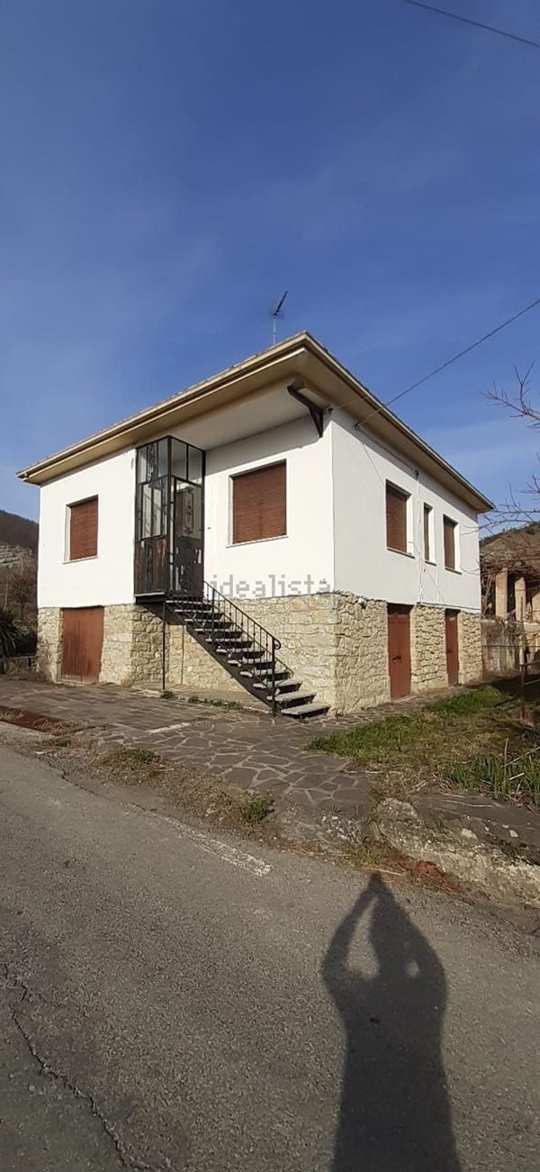 casa indipendente in vendita a Varzi