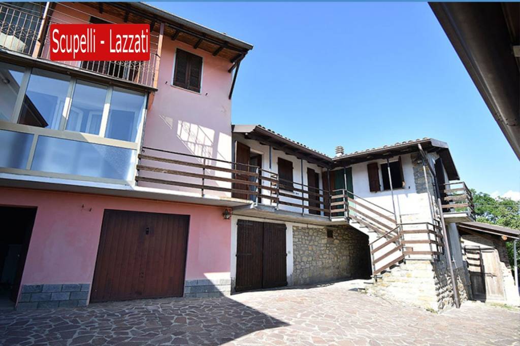 casa indipendente in vendita a Varzi