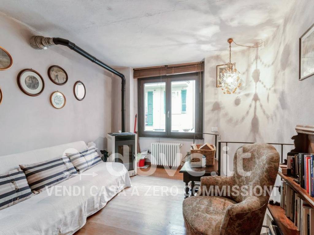 casa indipendente in vendita a Varzi