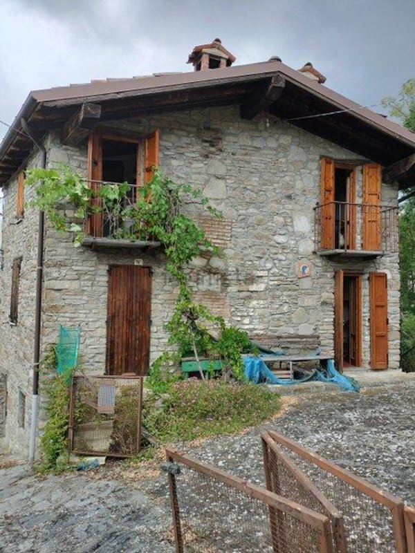 quadrivano in vendita a Varzi