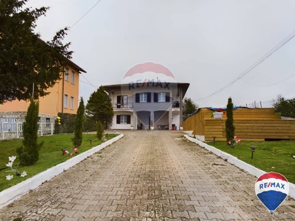 casa indipendente in vendita a Varzi in zona Pietragavina