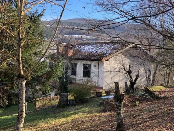 casa indipendente in vendita a Varzi