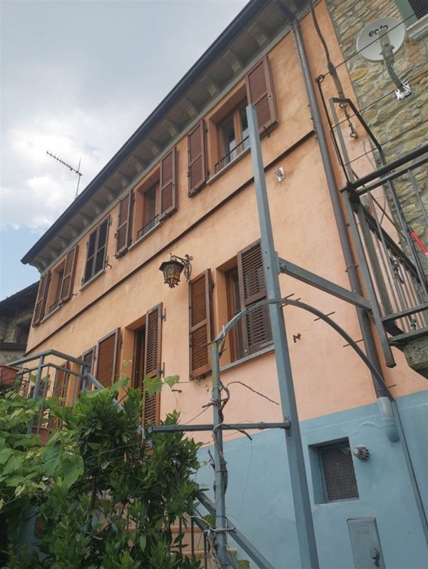 appartamento in vendita a Varzi