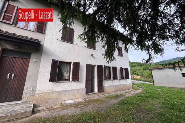 casa indipendente in vendita a Varzi