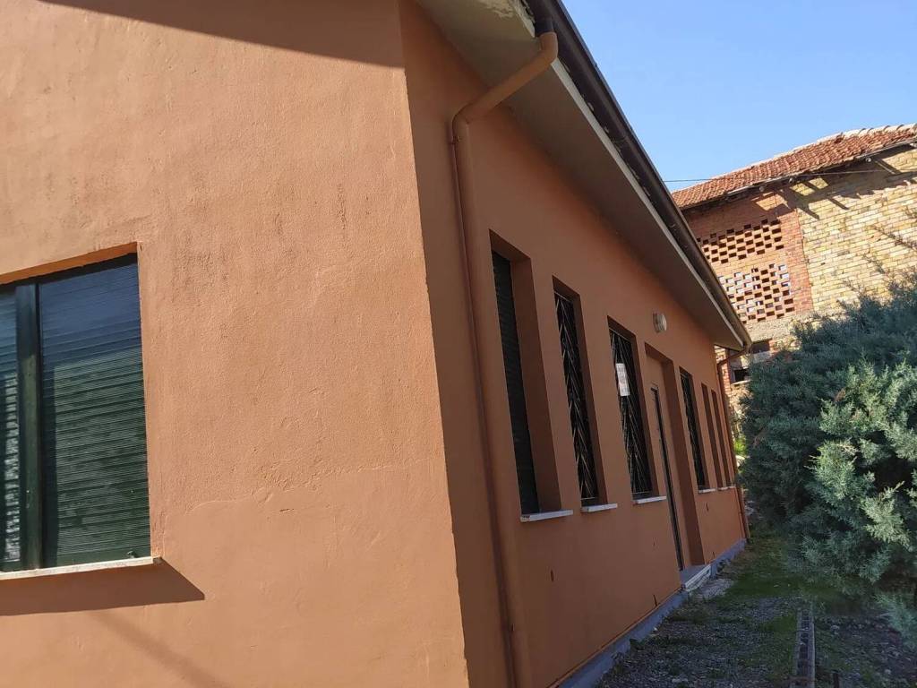 casa indipendente in vendita a Varzi in zona Cella
