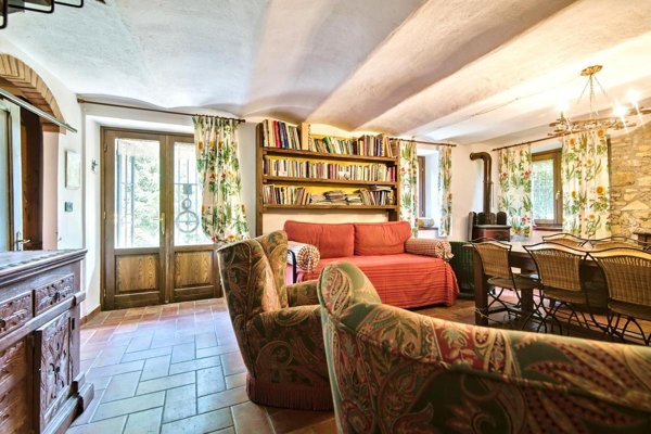 casa indipendente in vendita a Varzi in zona Bognassi