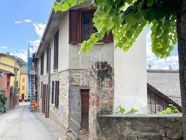 casa indipendente in vendita a Varzi