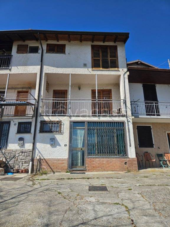 casa indipendente in vendita a Varzi
