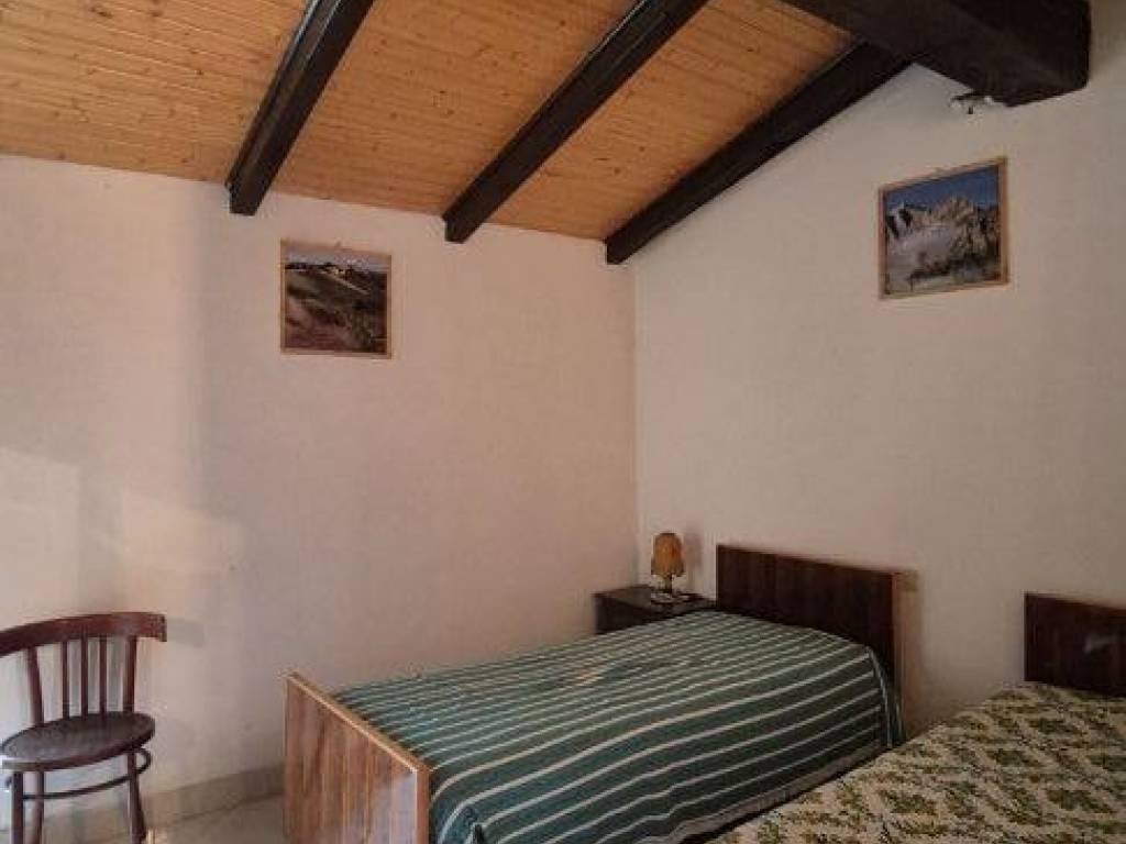 casa indipendente in vendita a Varzi