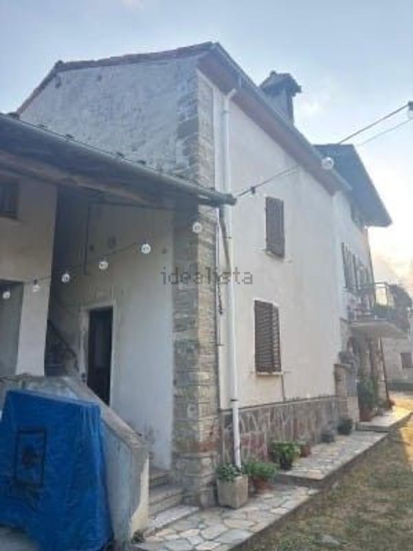 casa indipendente in vendita a Varzi in zona Caposelva