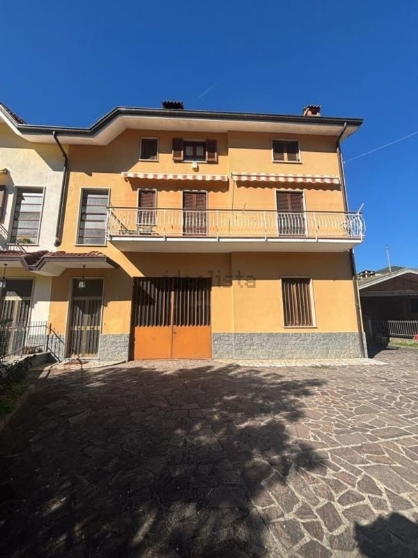 casa indipendente in vendita a Varzi