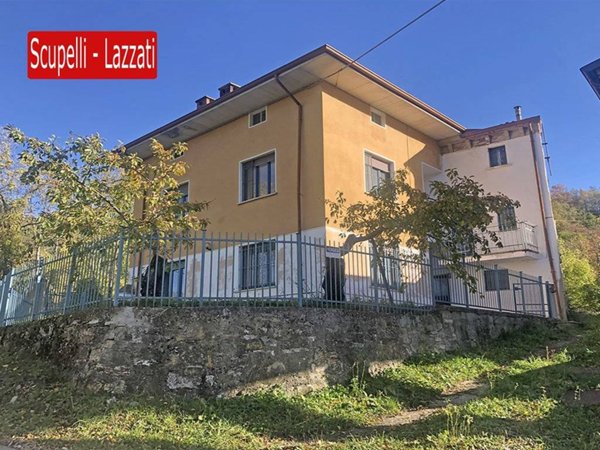 casa indipendente in vendita a Varzi