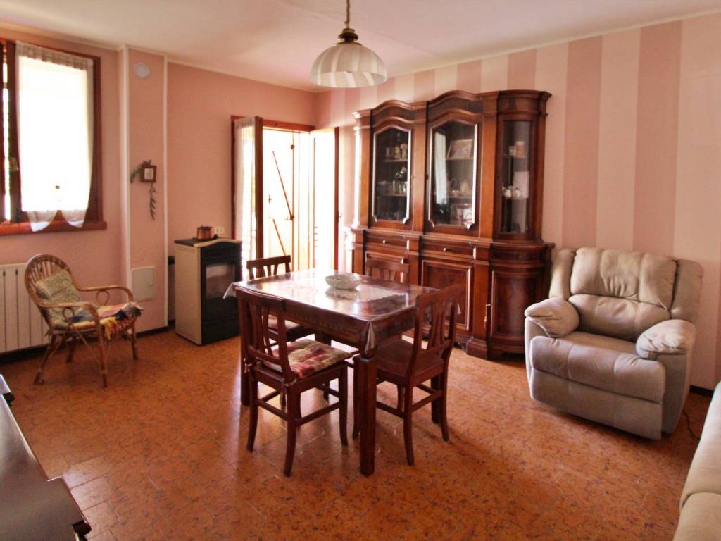 appartamento in vendita a Varzi