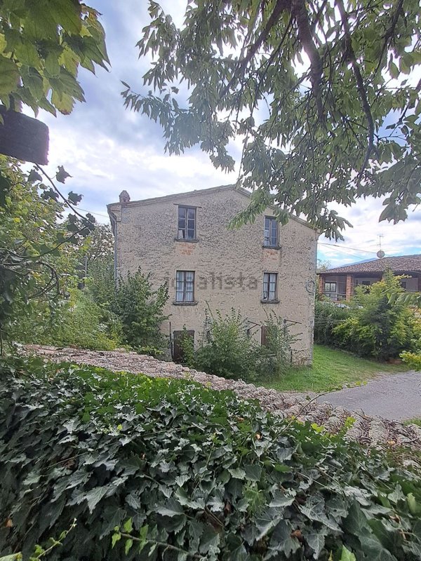 appartamento in vendita a Varzi