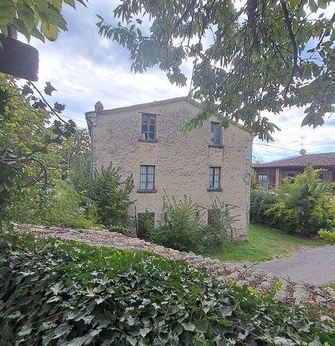 casa indipendente in vendita a Varzi in zona San Michele di Nivione
