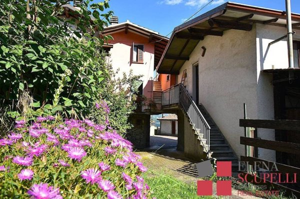 casa indipendente in vendita a Varzi