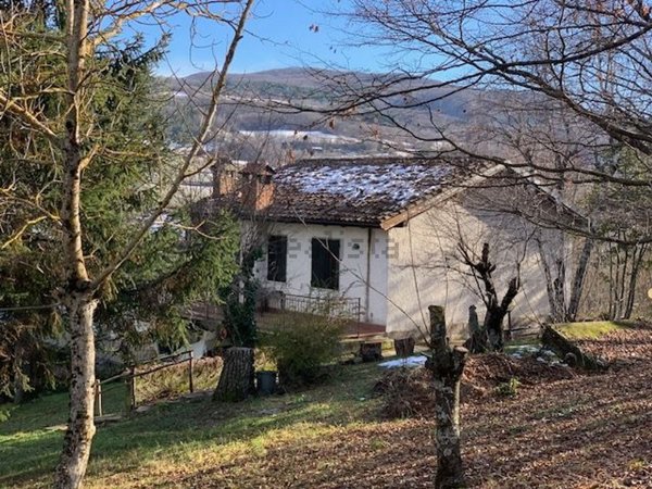 casa indipendente in vendita a Varzi