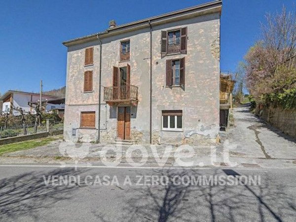 casa indipendente in vendita a Varzi in zona Pietragavina
