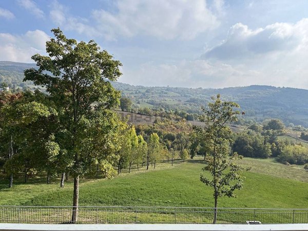 casa indipendente in vendita a Varzi in zona Pietragavina