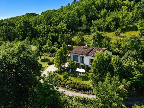 casa indipendente in vendita a Varzi in zona Bognassi