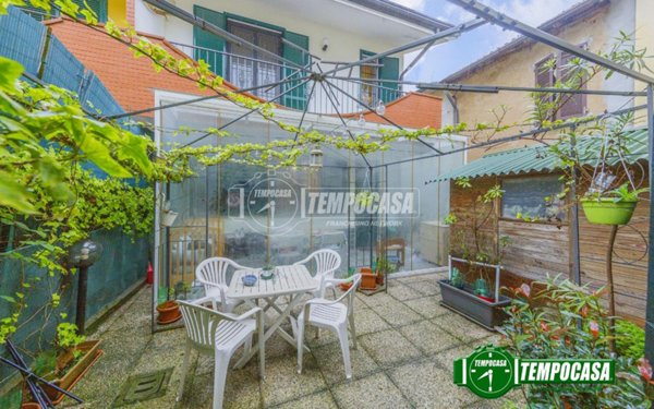 casa indipendente in vendita a Vellezzo Bellini