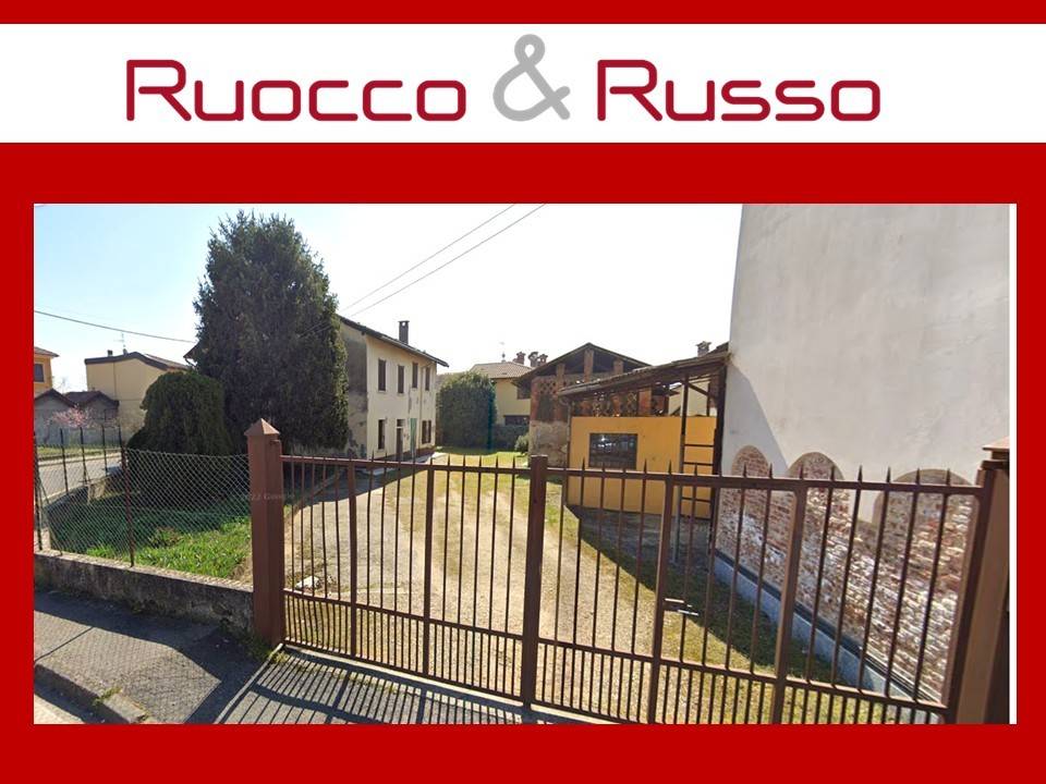 casa indipendente in vendita a Vellezzo Bellini