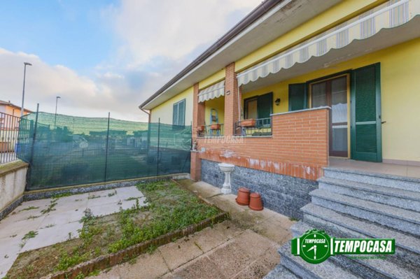 appartamento in vendita a Vellezzo Bellini