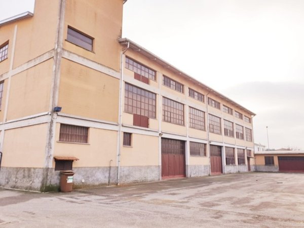 attico in vendita a Vellezzo Bellini