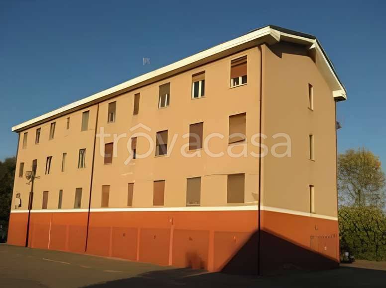 appartamento in vendita a Vellezzo Bellini in zona Giovenzano