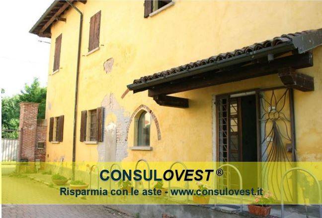 casa indipendente in vendita a Vellezzo Bellini