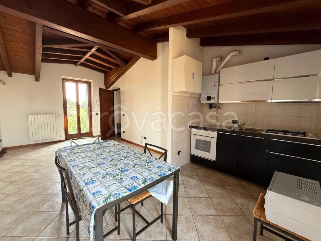 appartamento in vendita a Vellezzo Bellini