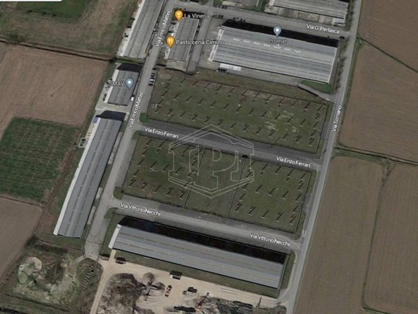 terreno edificabile in vendita a Vellezzo Bellini in zona Giovenzano