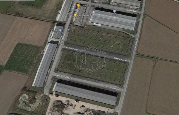 negozio in vendita a Vellezzo Bellini in zona Giovenzano