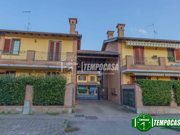 appartamento in vendita a Vellezzo Bellini