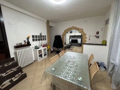 casa semindipendente in vendita a Vellezzo Bellini