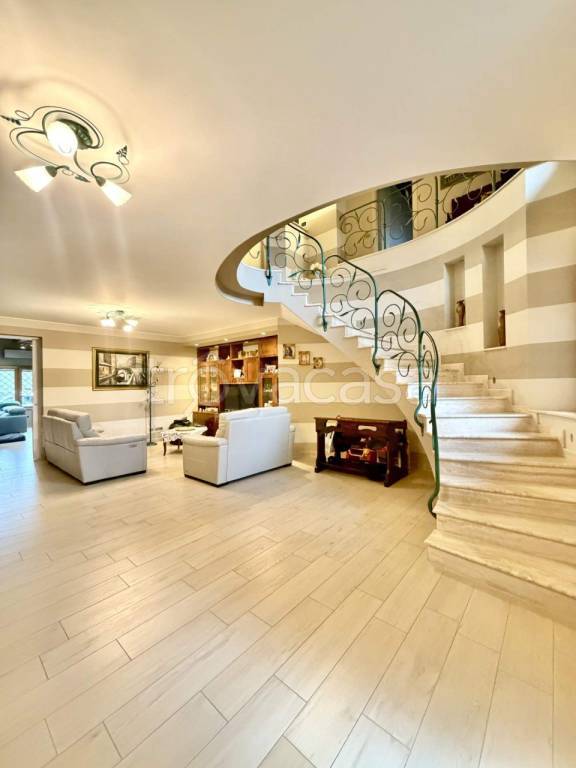 casa indipendente in vendita a Vellezzo Bellini