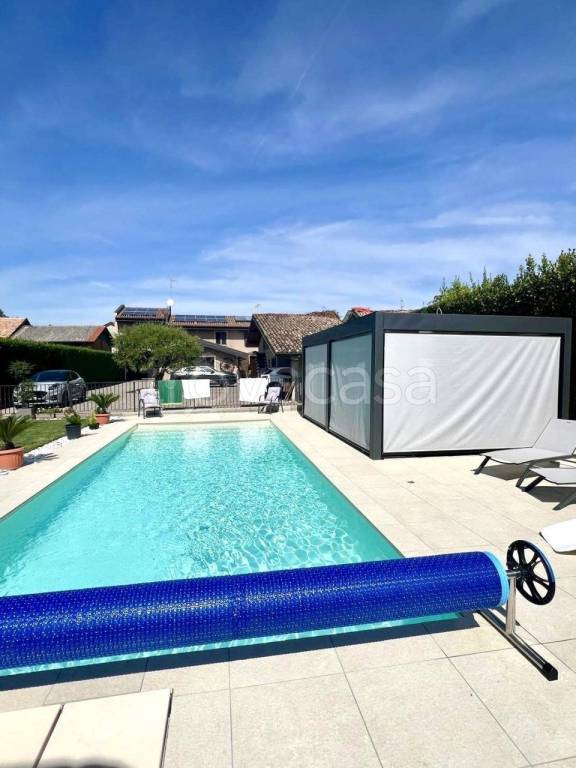 casa indipendente in vendita a Vellezzo Bellini