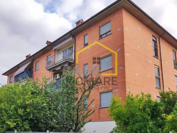 appartamento in vendita a Vellezzo Bellini in zona Giovenzano