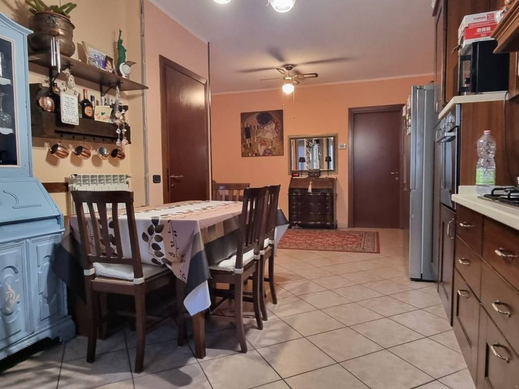 appartamento in vendita a Vellezzo Bellini