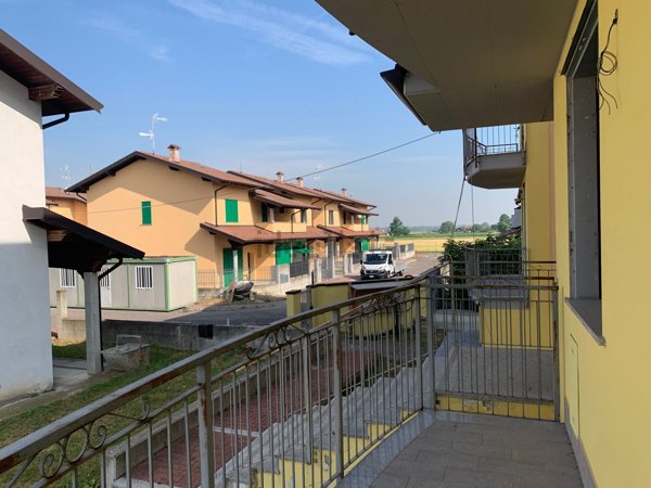 appartamento in vendita a Vellezzo Bellini