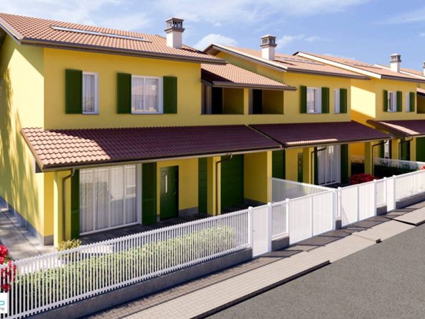 casa indipendente in vendita a Vellezzo Bellini