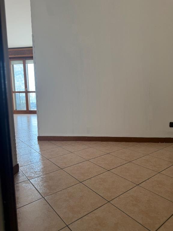 appartamento in vendita a Vellezzo Bellini in zona Giovenzano