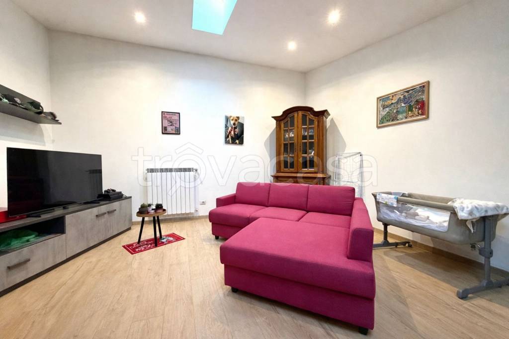 appartamento in vendita a Vellezzo Bellini in zona Giovenzano