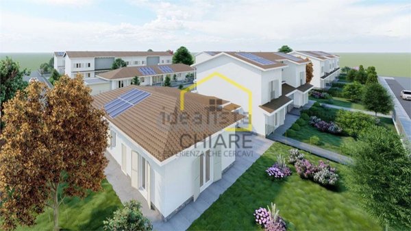 casa indipendente in vendita a Vellezzo Bellini