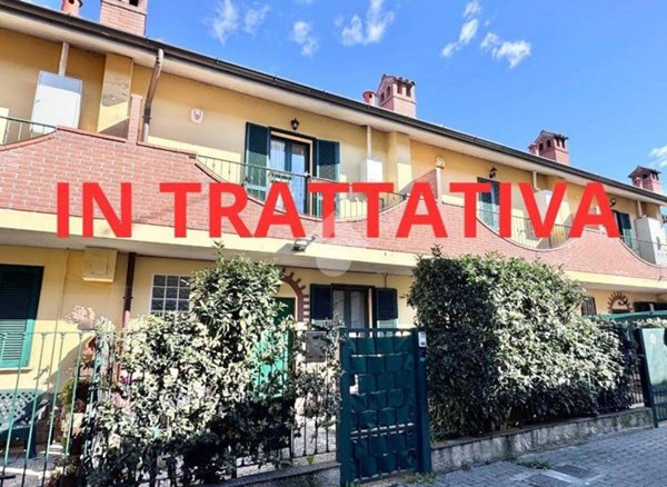 casa indipendente in vendita a Vellezzo Bellini