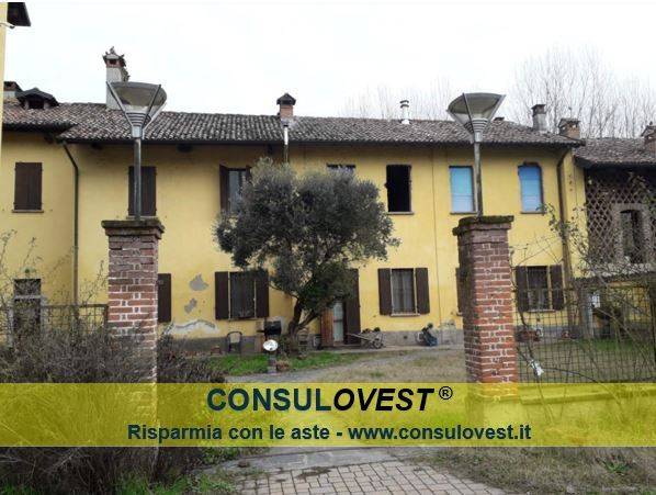 casale in vendita a Vellezzo Bellini